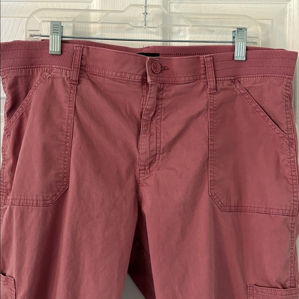 Lee Relaxed Fit Mid Rise Capri Cargo Pants Size 16 Mauve Pink Stretch - Picture 3 of 6
